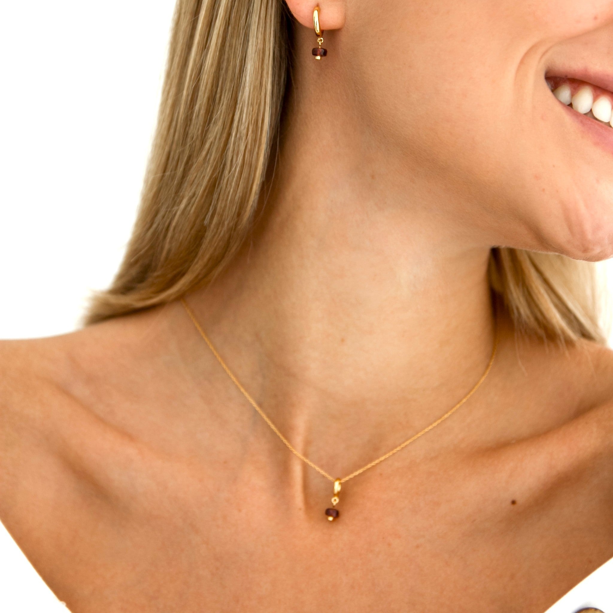 Halskette Button Granat