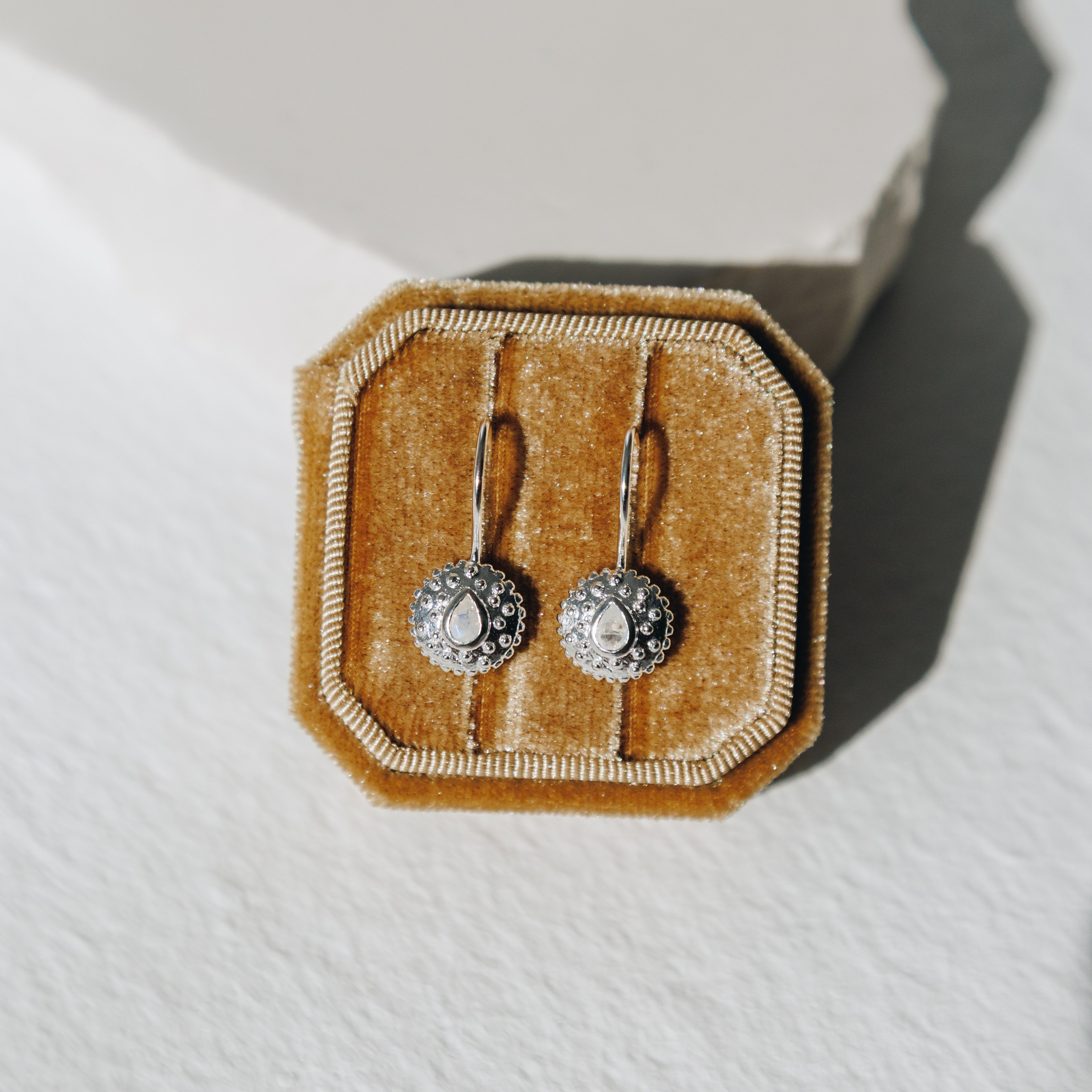 Ohrringe Andalusian Drop Mondstein