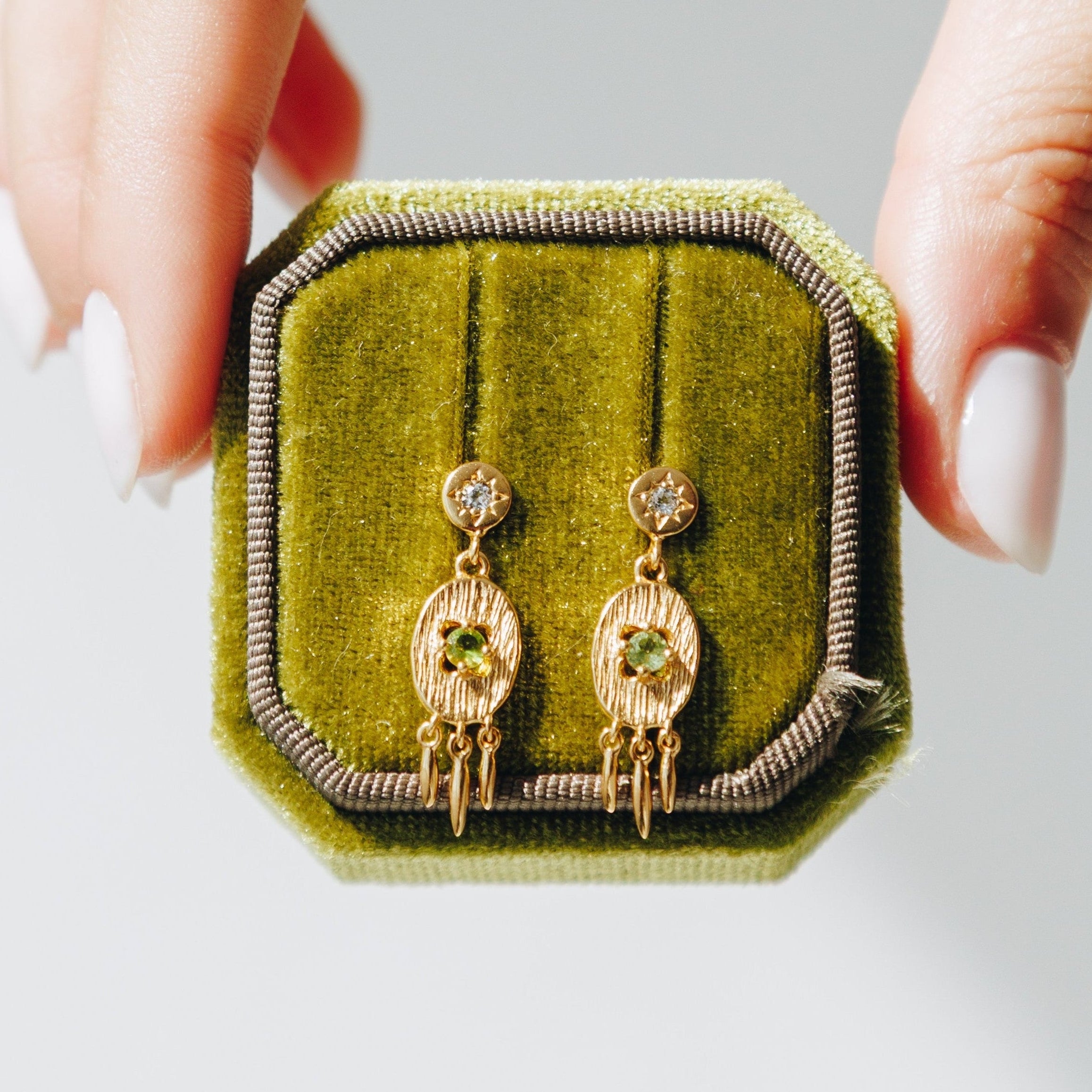 Ohrringe Elysian Drop Peridot Gold